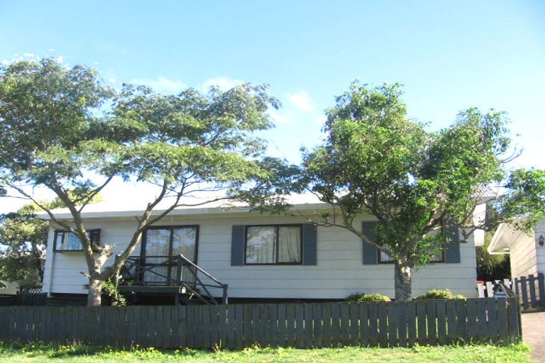 Photo of property in 1 Whitford Avenue, Mount Wellington, Auckland, 1060