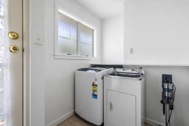 Photo of property in 230 Avonhead Road, Avonhead, Christchurch, 8042