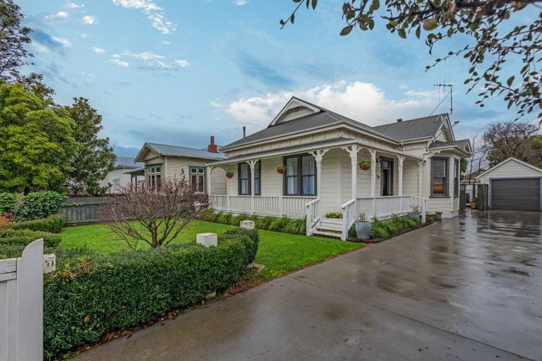 Photo of property in 16 Worcester Street, West End, Palmerston North, 4410