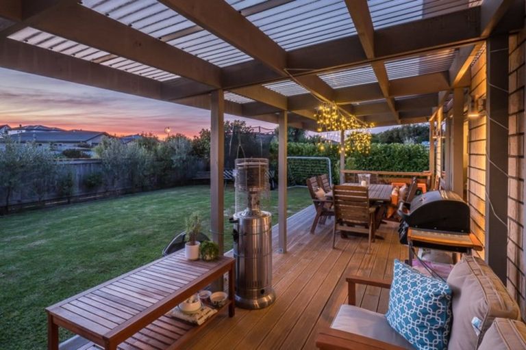 Photo of property in 38 Hillcrest Road, Raumati Beach, Paraparaumu, 5032