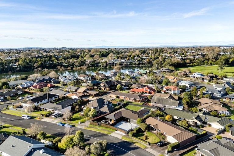 Photo of property in 36 Delamare Road, St Andrews, Hamilton, 3200