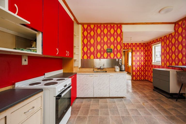 Photo of property in 2 Hobson Place, Takaro, Palmerston North, 4412