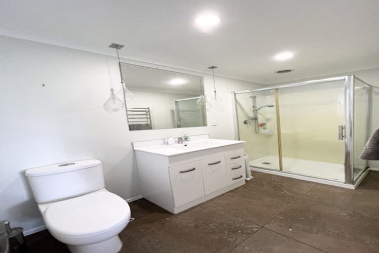 Photo of property in 7 Nicolas Avenue, Glen Eden, Auckland, 0602