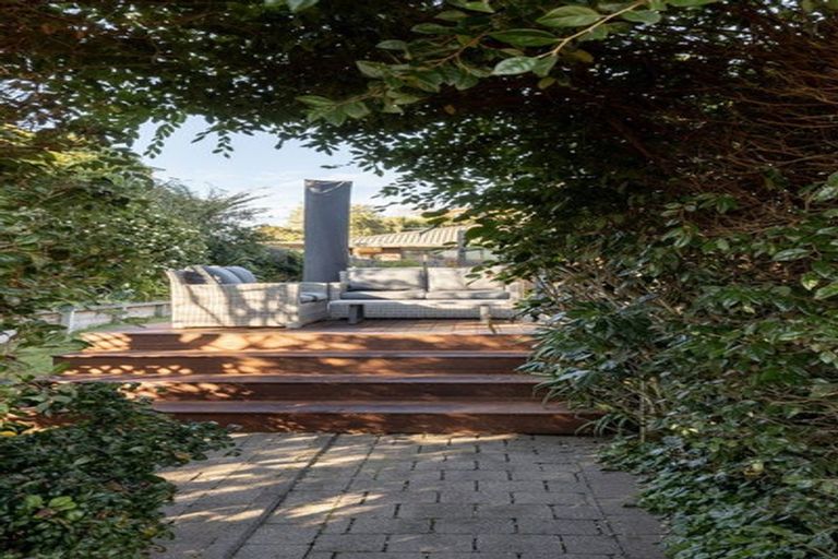 Photo of property in 1 Ruamoana Place, Omokoroa, 3114