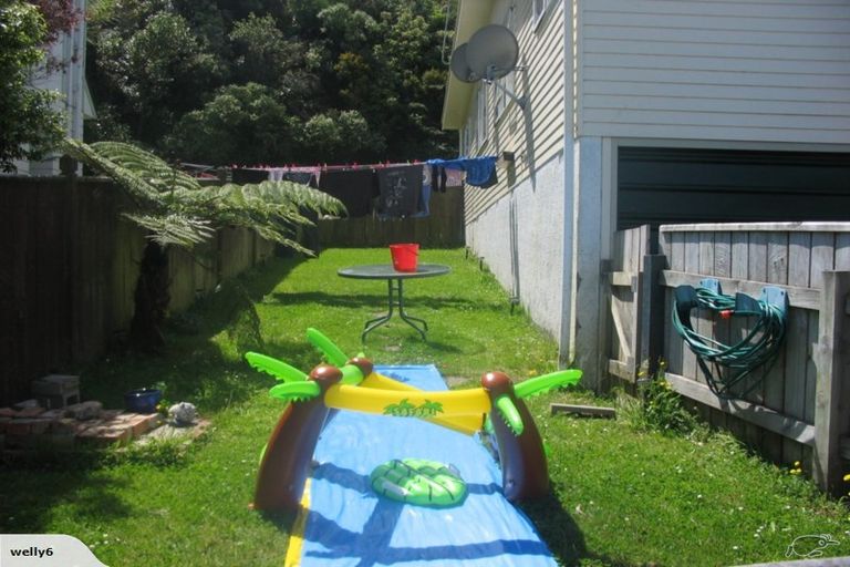 Photo of property in 8 Aspen Grove, Maungaraki, Lower Hutt, 5010