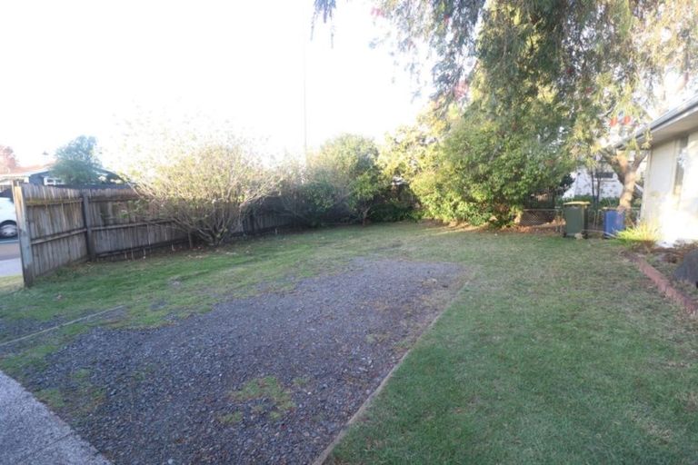 Photo of property in 1/198 Onewa Road, Birkenhead, Auckland, 0626
