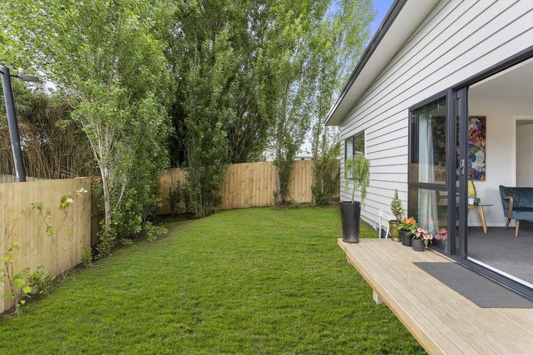 Photo of property in 24a Hayman Place, Beach Haven, Auckland, 0626