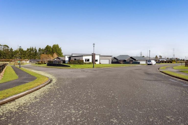 Photo of property in 7 Mercade Close, Stratford, 4332