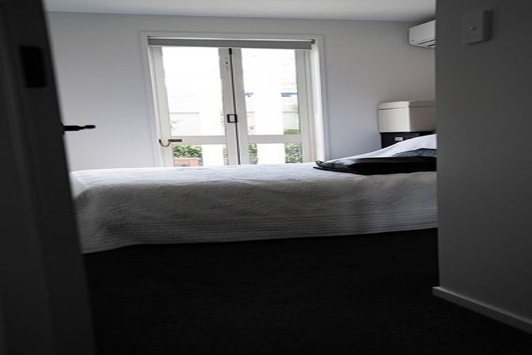 Photo of property in 1/2 Ocean View Road, Milford, Auckland, 0620