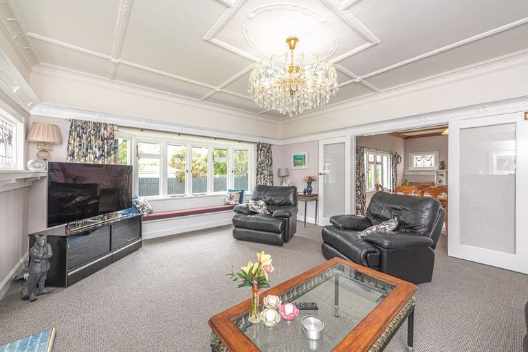 Photo of property in 12 Parsons Street, Saint Johns Hill, Whanganui, 4501