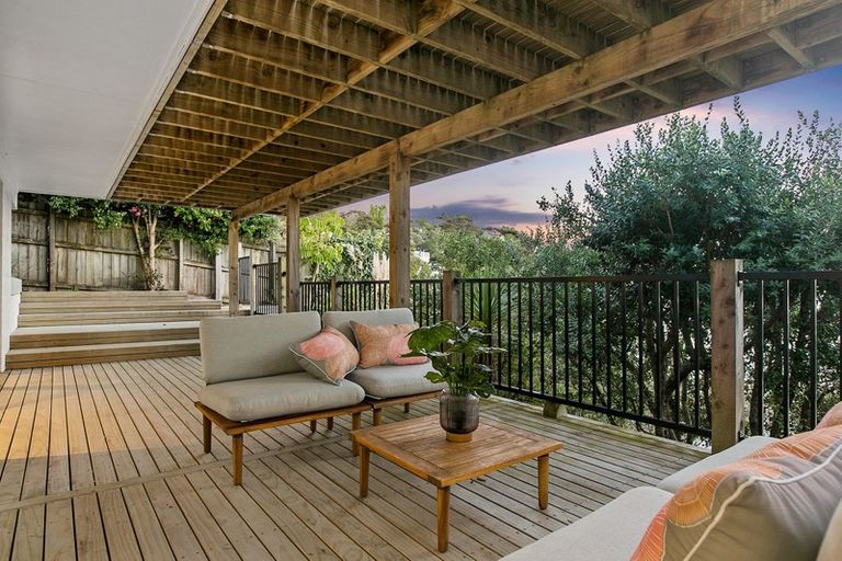 Photo of property in 114 Aeroview Drive, Beach Haven, Auckland, 0626