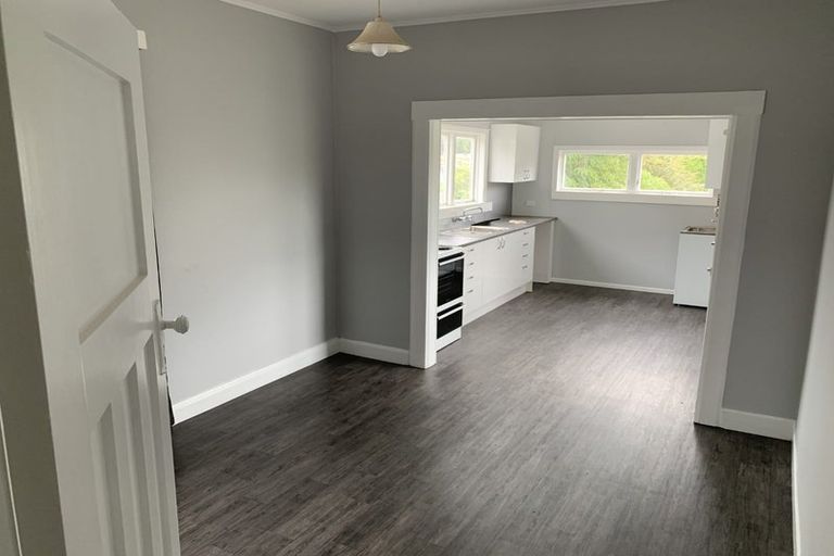 Photo of property in 102 Coutts Street, Kilbirnie, Wellington, 6022