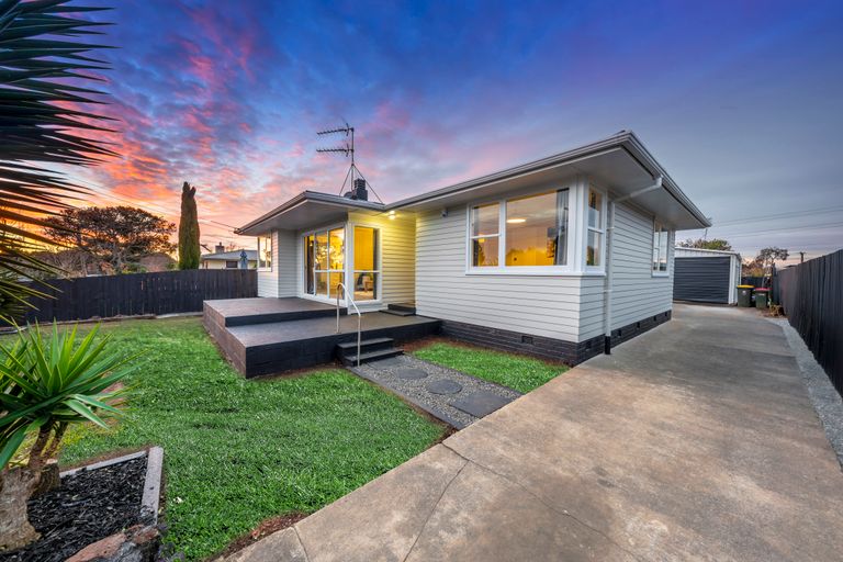 Photo of property in 37 Clayton Avenue, Otara, Auckland, 2023