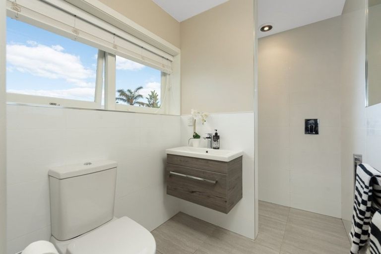 Photo of property in 27 Hillcrest Road, Otumoetai, Tauranga, 3110