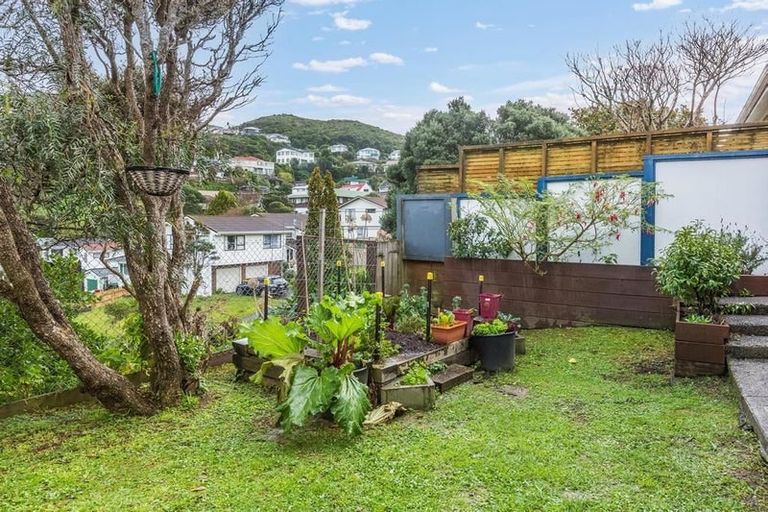 Photo of property in 7 Deveron Place, Tawa, Wellington, 5028