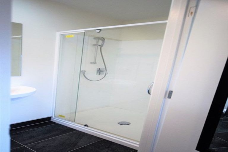 Photo of property in 75 Grove Road, Papakura, 2110