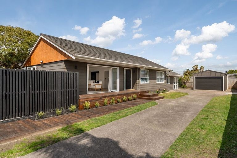 Photo of property in 14 Tudor Place, Mount Maunganui, 3116
