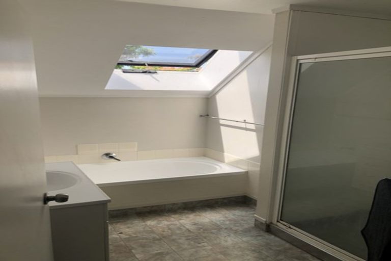 Photo of property in 17a Brocas Avenue, Hillcrest, Hamilton, 3216