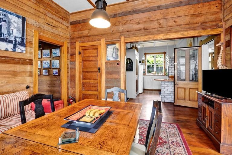 Photo of property in 13 Albion Street, Hawera, 4610