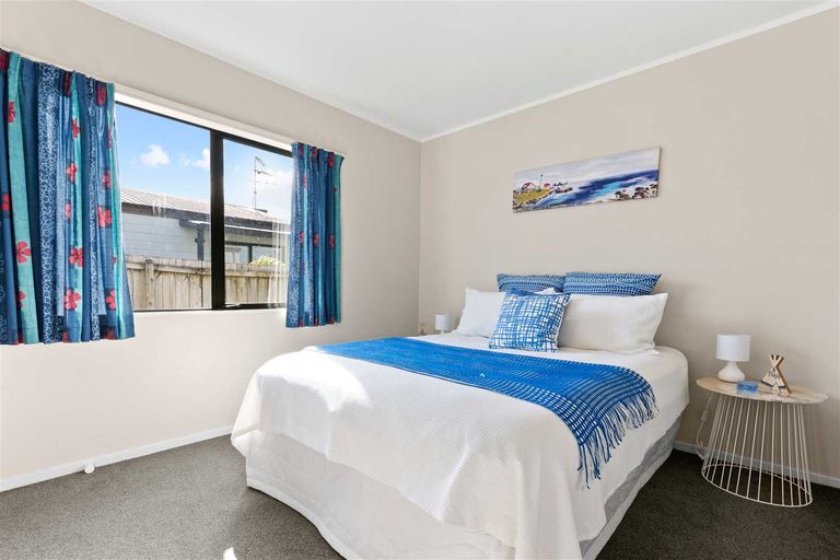 Photo of property in 1/16 Clarice Place, Takanini, 2112