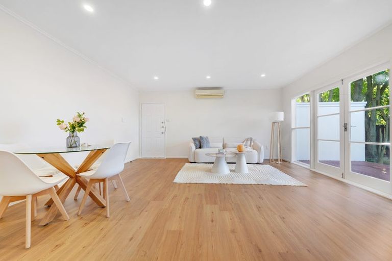 Photo of property in 1/8 Kelvin Road, Papakura, 2110