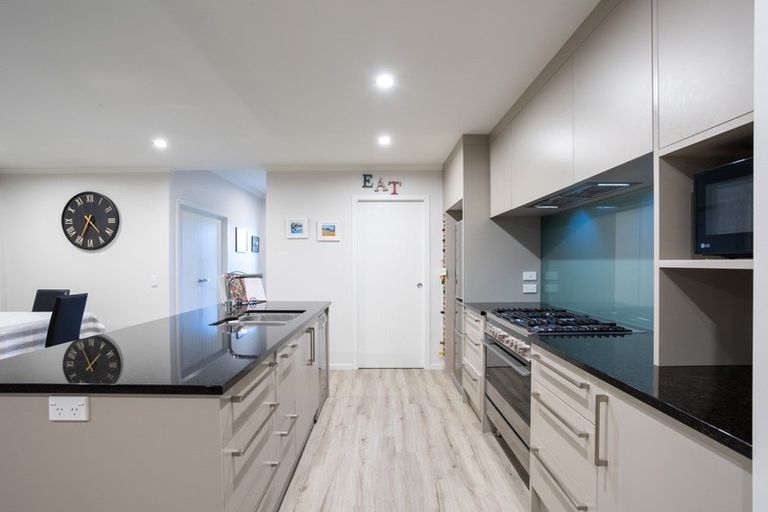 Photo of property in 16 Woolshed Drive, Stoke, Nelson, 7011