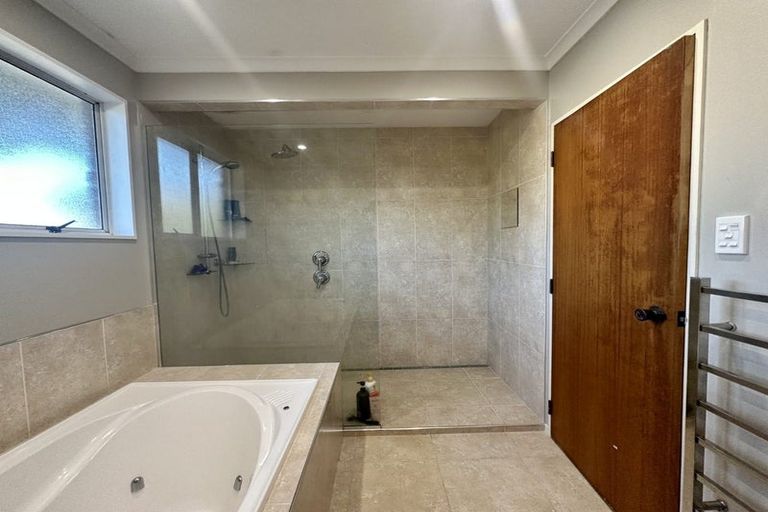 Photo of property in 21 Alleyne Court, Brown Owl, Upper Hutt, 5018