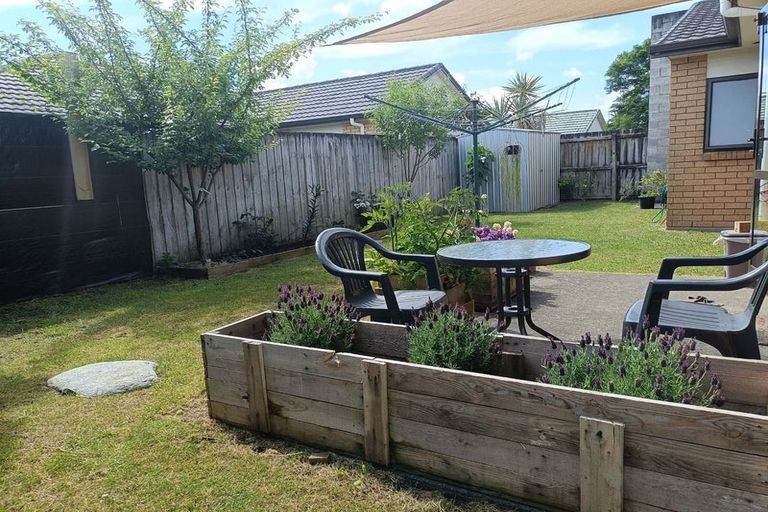 Photo of property in 70a Kayes Road, Pukekohe, 2120