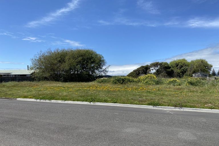 Photo of property in 17 Thomas Place, Foxton Beach, Foxton, 4815