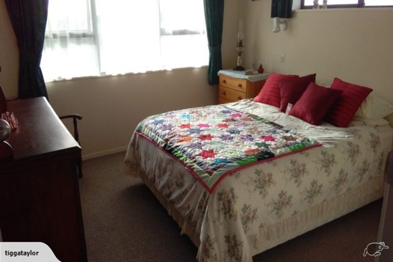 Photo of property in 4 Giles Way, Tanners Point, Katikati, 3177