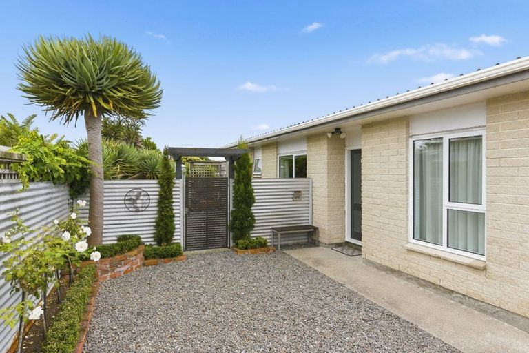 Photo of property in 49a Olive Terrace, Paraparaumu Beach, Paraparaumu, 5032