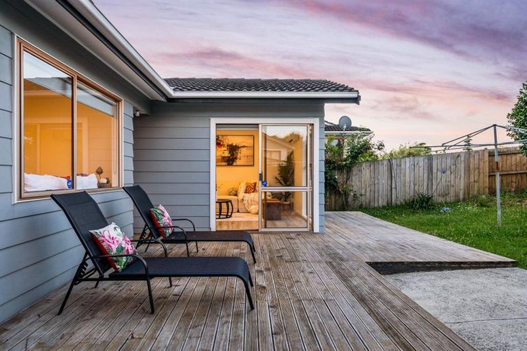 Photo of property in 34 Kelman Road, Kelston, Auckland, 0602