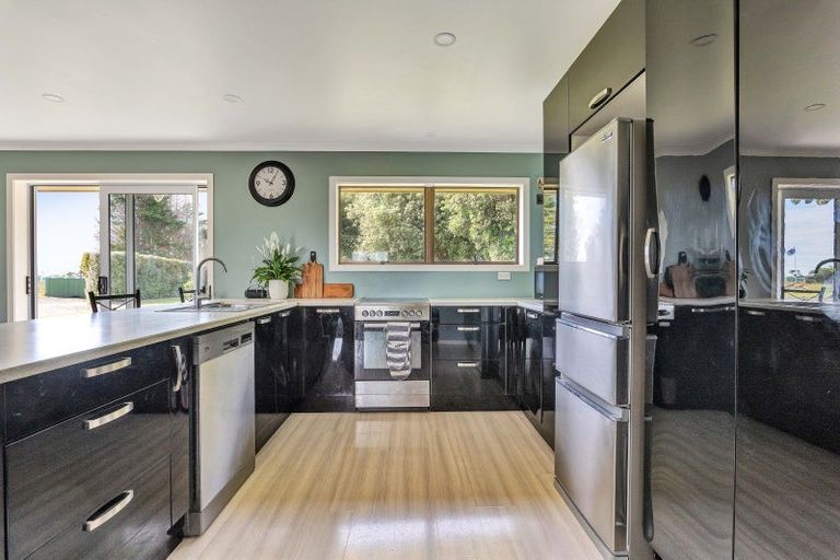 Photo of property in 2062 South Road, Otakeho, Hawera, 4678