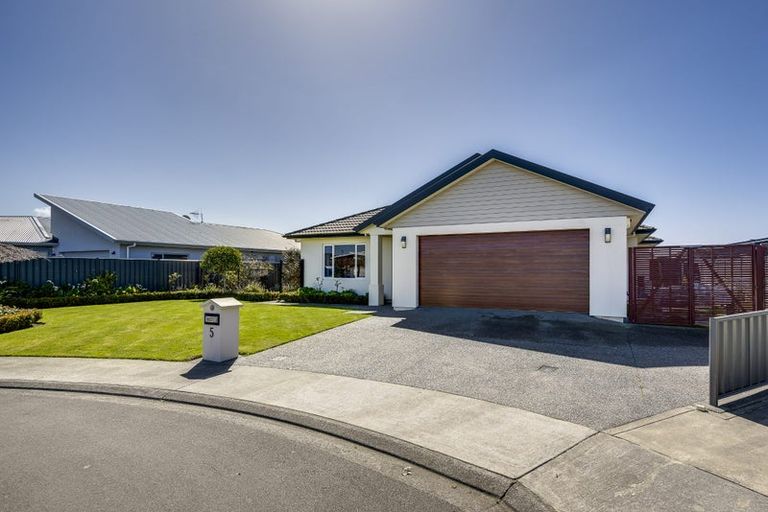 Photo of property in 5 Waimea Way, Poraiti, Napier, 4112