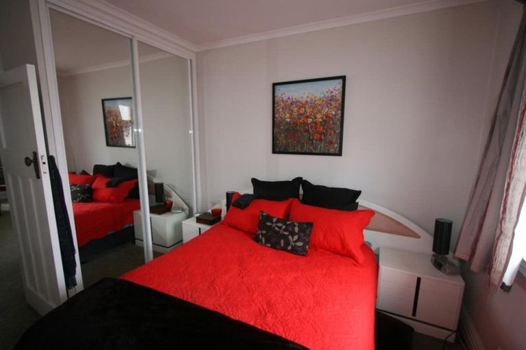 Photo of property in 2 Bracken Street, Petone, Lower Hutt, 5012