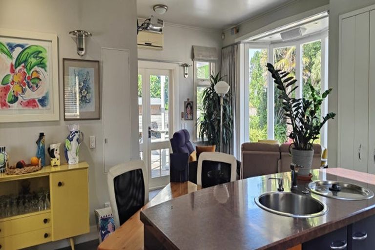 Photo of property in 24 Bracken Street, Petone, Lower Hutt, 5012