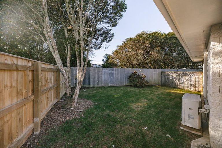 Photo of property in 2 Cypress Way, Levin, 5510