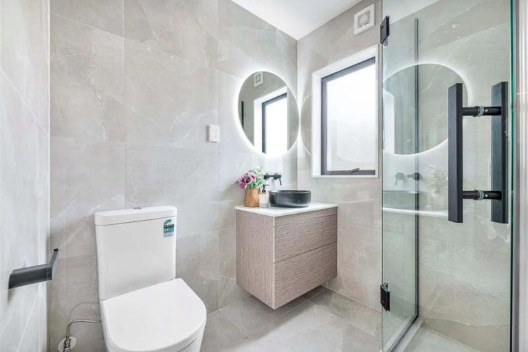 Photo of property in 14b Firth Road, Torbay, Auckland, 0630