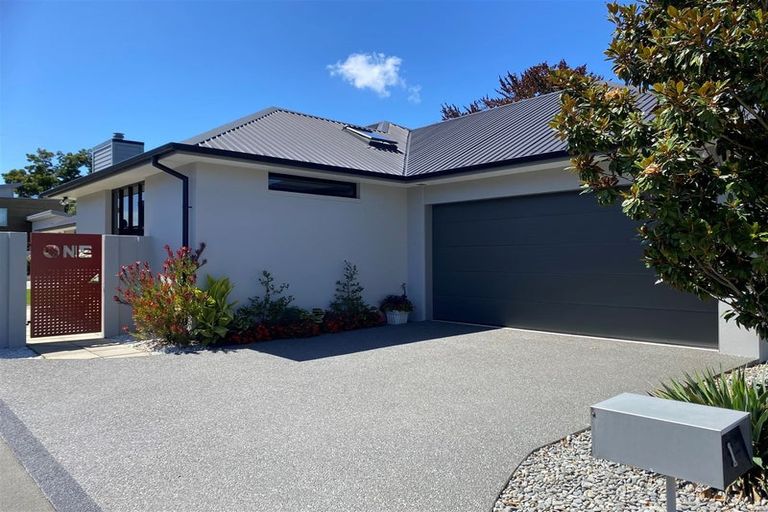 Photo of property in 1 Sunningvale Lane, Ilam, Christchurch, 8053