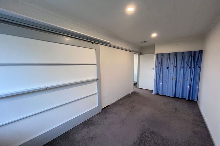 Photo of property in 2/40 Verbena Road, Birkdale, Auckland, 0626