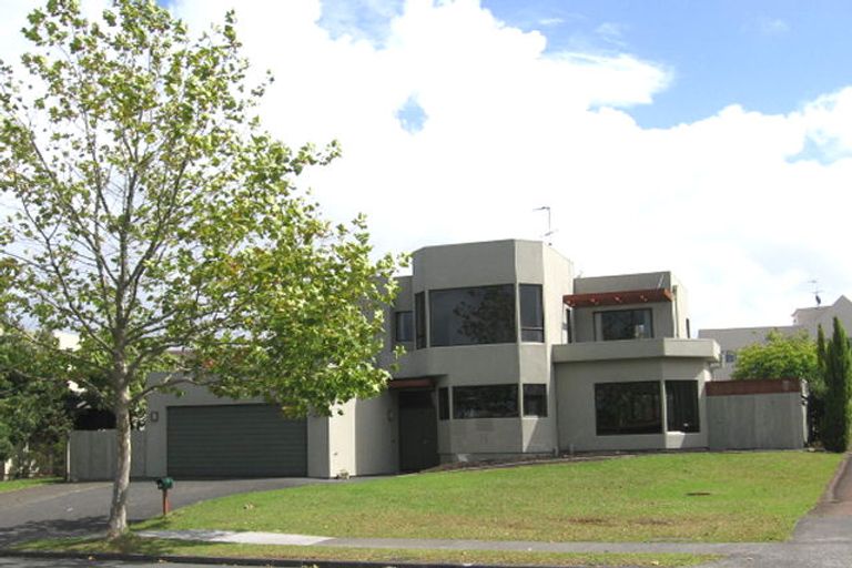 Photo of property in 61 Marina View Drive, West Harbour, Auckland, 0618