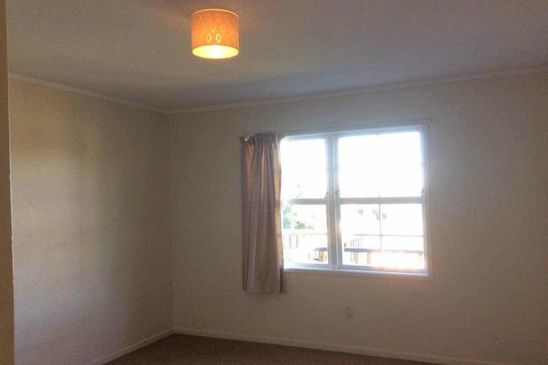Photo of property in 10 Dunraven Place, Torbay, Auckland, 0630