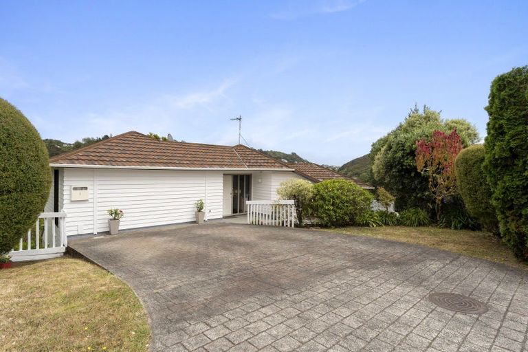 Photo of property in 8 Eclipse Lane, Whitby, Porirua, 5024