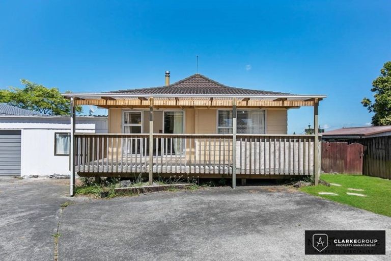 Photo of property in 1/10 Dorendia Place, Clendon Park, Auckland, 2103