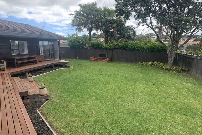Photo of property in 22 Matisse Drive, West Harbour, Auckland, 0618