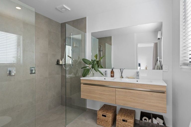 Photo of property in 12 Dalness Crescent, Halswell, Christchurch, 8025