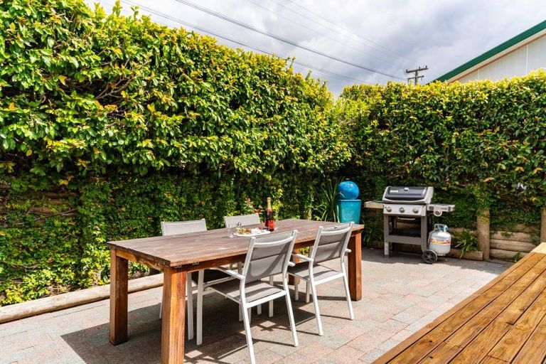 Photo of property in 2 Cullen Street, Mangawhai Heads, Mangawhai, 0505