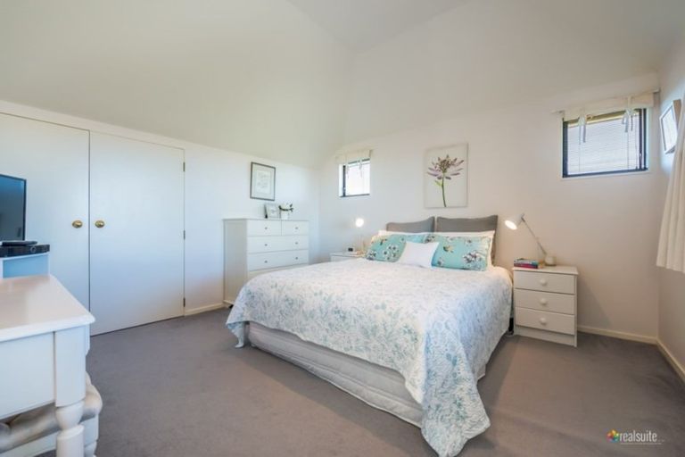 Photo of property in 6 Avonlea Grove, Belmont, Lower Hutt, 5010