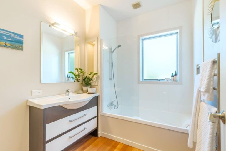 Photo of property in 590 Pataua Road North, Whareora, Whangarei, 0175