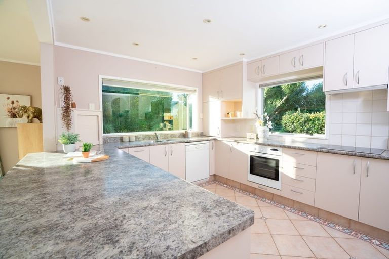 Photo of property in 113 Field Way, Waikanae Beach, Waikanae, 5036